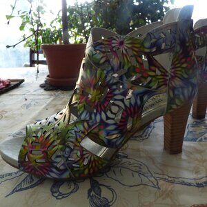 L' ARTISTE GOTH WEDDING AMORA RAINBOW FLOWER PEEK A POO TOES BOOTIES 39 US 8.5